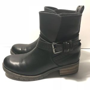 Sugar Black Ankle Boots Size 7.5 (🚚Moving Sale)